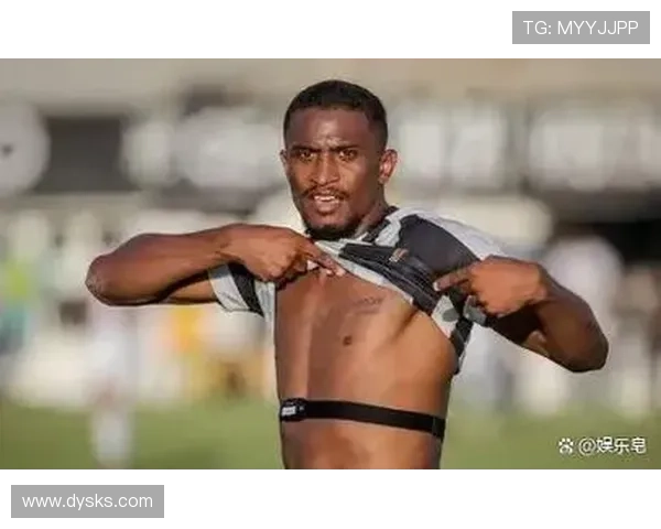 申花球员米内罗等四人健身房单独训练